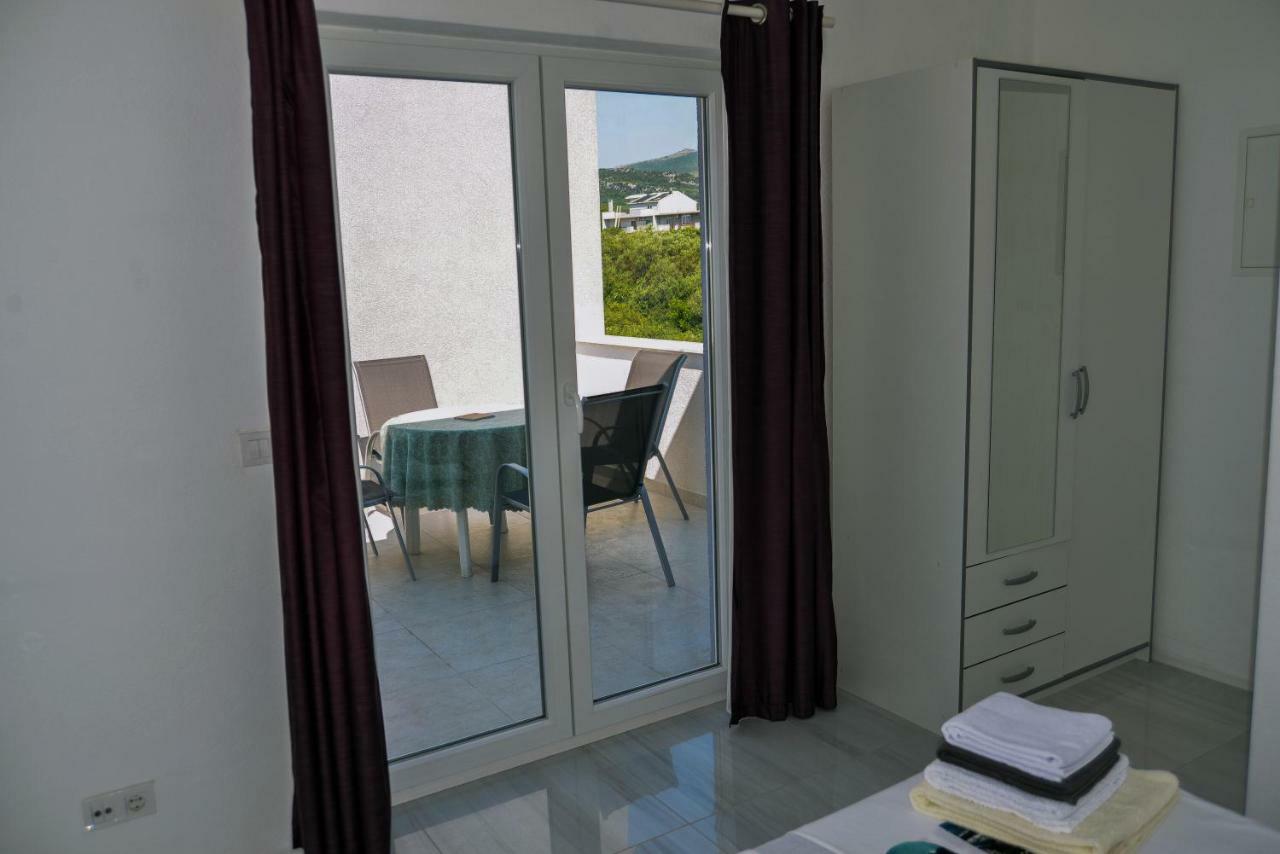 Honey Apartment Kastela Exterior photo